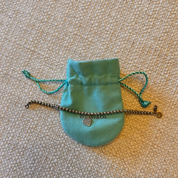 Tiffany & Co heart tag bead bracelet in silver - Picture 4 of 4